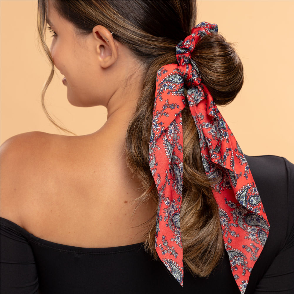 Scrunching: La Tecnica Che Definisce I Tuoi Capelli Ricci - Foto 6