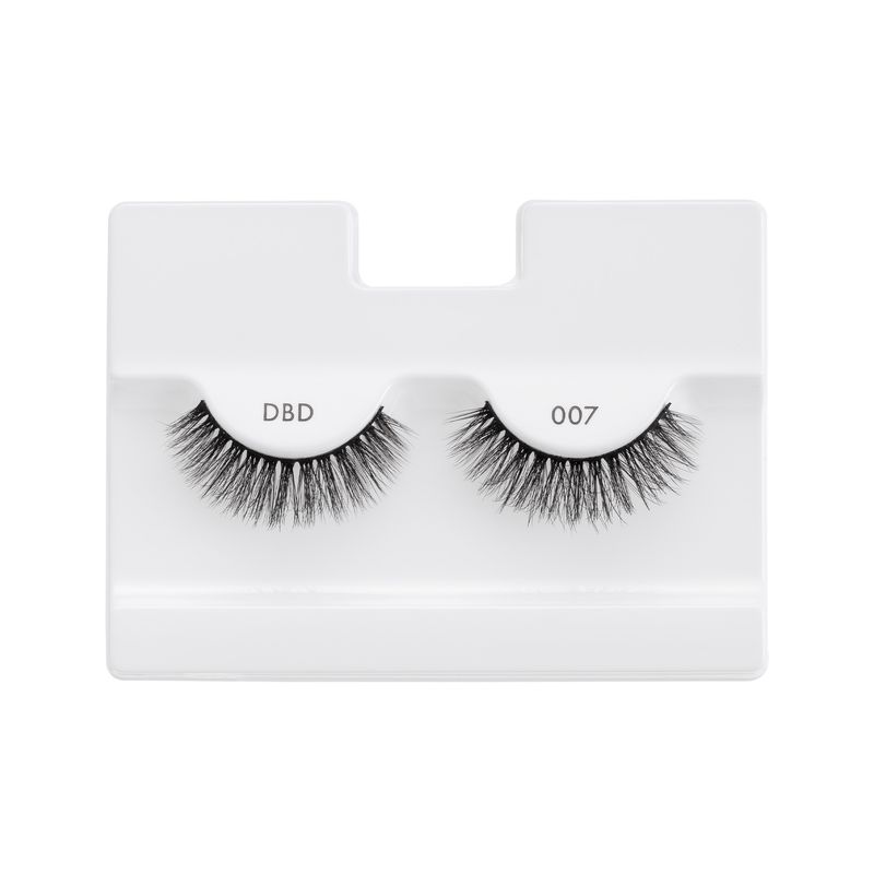 DBD07B-3-cilios-posticos-i-envy-dbd-collection-look-do-dia-kiss-new-york