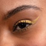 RE05B-lapis-retratil-em-gel-a-prova--dagua-dourado-ruby-kisses-2