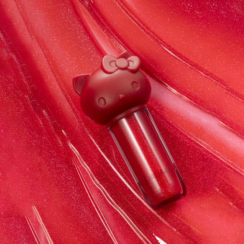 LIP-OIL_BHLO01B_love.jpg