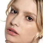 25-8323-RBY-FOTOS-ECOM-SKIN-TINT_R00-02