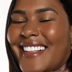 25-8323-RBY-FOTOS-ECOM-SKIN-TINT_R00-22